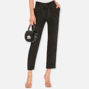 Frame Overlap Front Knot Linen-Blend High Rise Straight Leg Pants in Noir